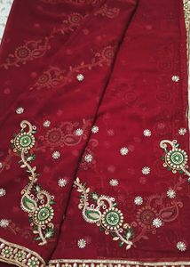 Women&#39;s Maroon &amp; Gold Embroidered Saree