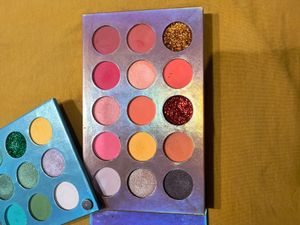Color Board Urbanmac Eyeshadow Palette