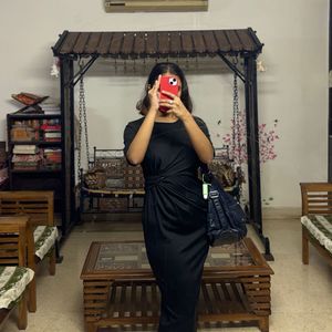 Elegant Black Midi Dress