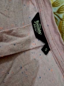 Pink Solid T-shirt,Round Neck And Lomg Sleeves
