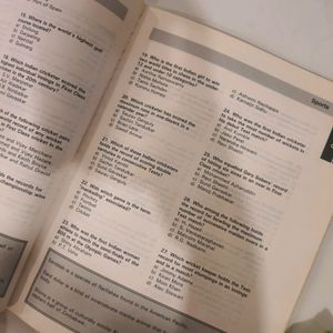 Britannica Quizmaster - Set of Two(Vol 1 &amp;2)