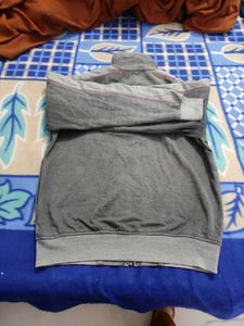 XL Men&#39;s Track Suit Upper