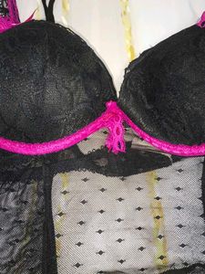 (1200)Black &amp; Pink Lingerie Set