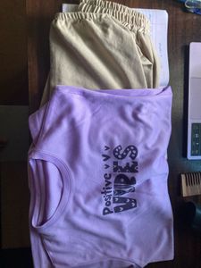 Cute lilac tee & comfy pants set