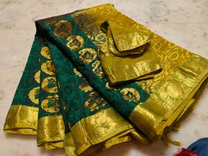 Kanjivaram Pattu Saree Green &amp; Gold Sare😍