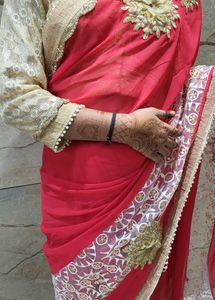 Elegant Red & Golden Heavy Sari With Blouse❤️