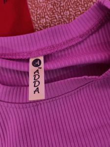 Queen Graphic Tee - Cute &amp; Comfy