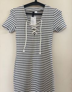H&amp;M LACING-DETAIL BODYCON DRESS