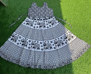 black nd white reguler gown