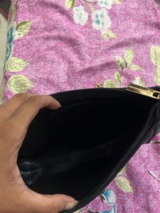 Chic Black Croc Shoulder Bag
