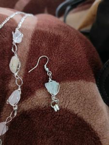 Quartz necklace with earrings