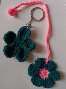 Crocket Flower Keychain And Bookmark