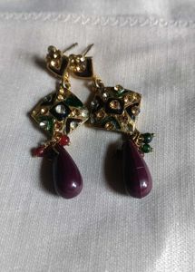 Stylish Gold-Plated Earrings with Stone &amp; Pearl De