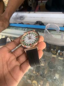 Style Wrist Watch With Magnet Lock