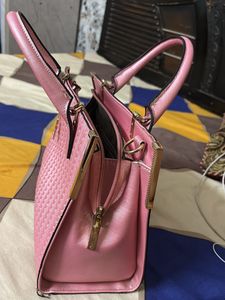 Pink Handbag 👜