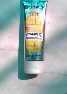 Garnier Vitamin C Serum Cleanser