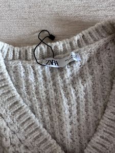 ZARA OVERSIZED SWEATER
