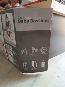 5 Point Safety Electric Swing Baby Bassinet+ Music