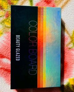 Whole new eye shadow with attractive colours ❤✨