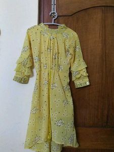 Girl&#39;s Frock