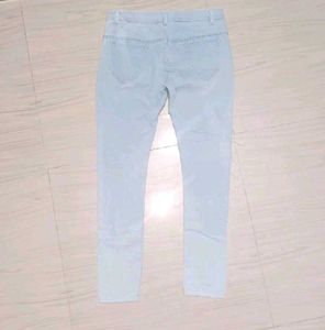 Light Wash Ripped Jeans