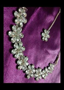 Floral Necklace & Earring Set