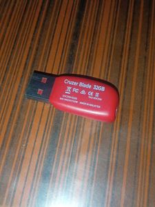 SanDisk pendrive 32gb