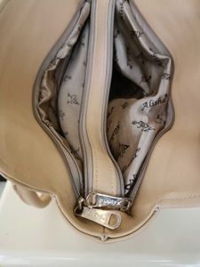 Elegant 👜 with 4 compartments n Spacious