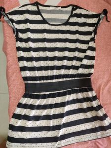 Strechable long top..