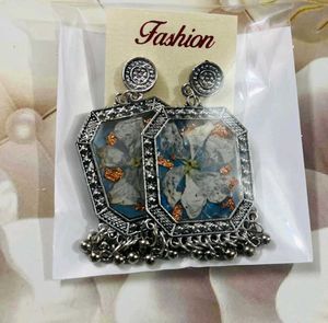 Resin Aat Fashion Earrings Only 1 Pics