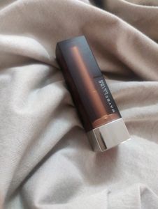 Maybelline Matte Nude Lipstick (Shade-East Village Rose)