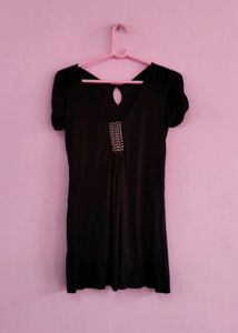 Simple Black Top