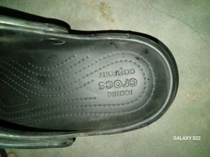 New CROCS WITH Tag