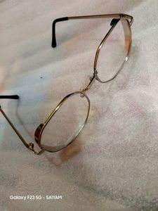 SUNGLASS ( BRAND NEW )