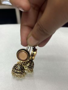 Cute Golden Jhumki Style Dangler
