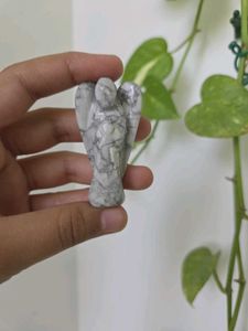 Howlite Angel