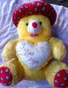 Big teddybear perfect for valentine 💓(toys)