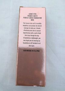Laxme 9To5 Primer+Matte Perfect Cover Foundation