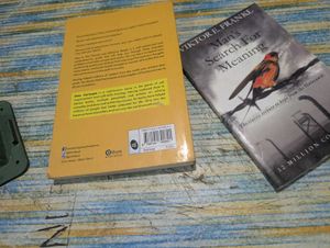 Book Bundle: Win Friends &amp; Man&#39;s Search