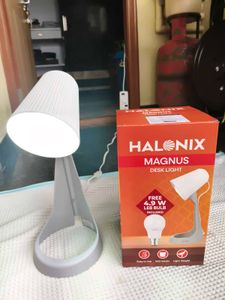 Halonix Magnus Desk Light