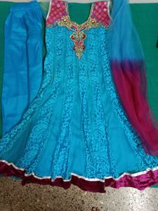 sky blue colour netted full set chudi