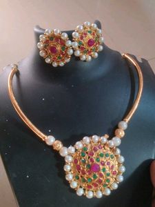 Elegant Pearl Necklace &amp; Earring Set