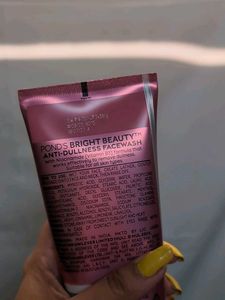 Ponds Bright Beauty Face Wash