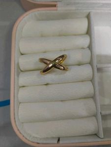 Criss Cross Gold Ring