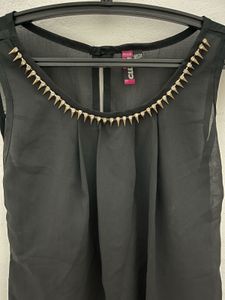 Sleeveless Top