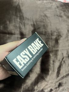 Huda Beauty Easy Bake Powder Shade Poundcake