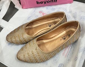 GliterGolden Embellished Ballerinas soft size 39