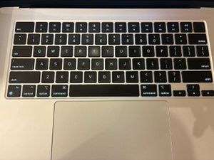 MacBook Air 15” (M2, 2023) – Silver