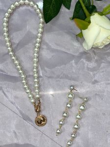 pearl earring and necklace combo