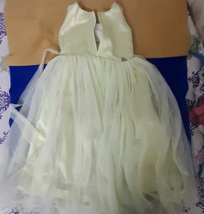 Green party gown (4-8yrs)